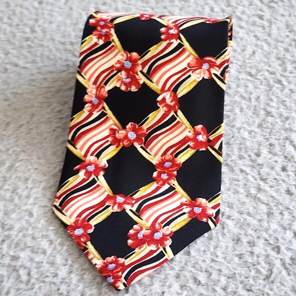 Hugo Boss Necktie Mens 56"L Black Floral Pattern Silk made in Italy Quiet Luxury - Picture 2 of 12